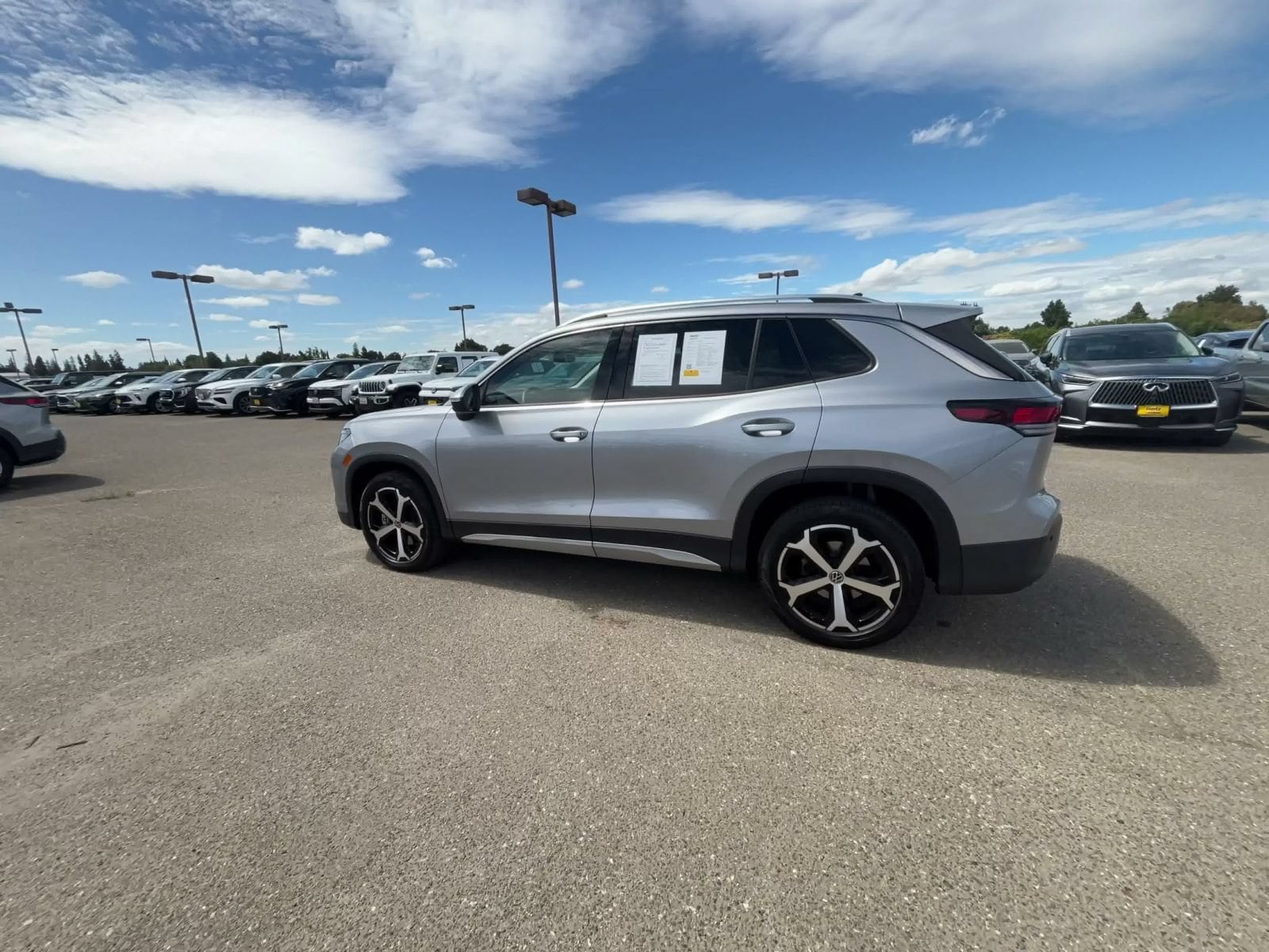 Thumbnail: 2026 Volkswagen Tiguan - 9