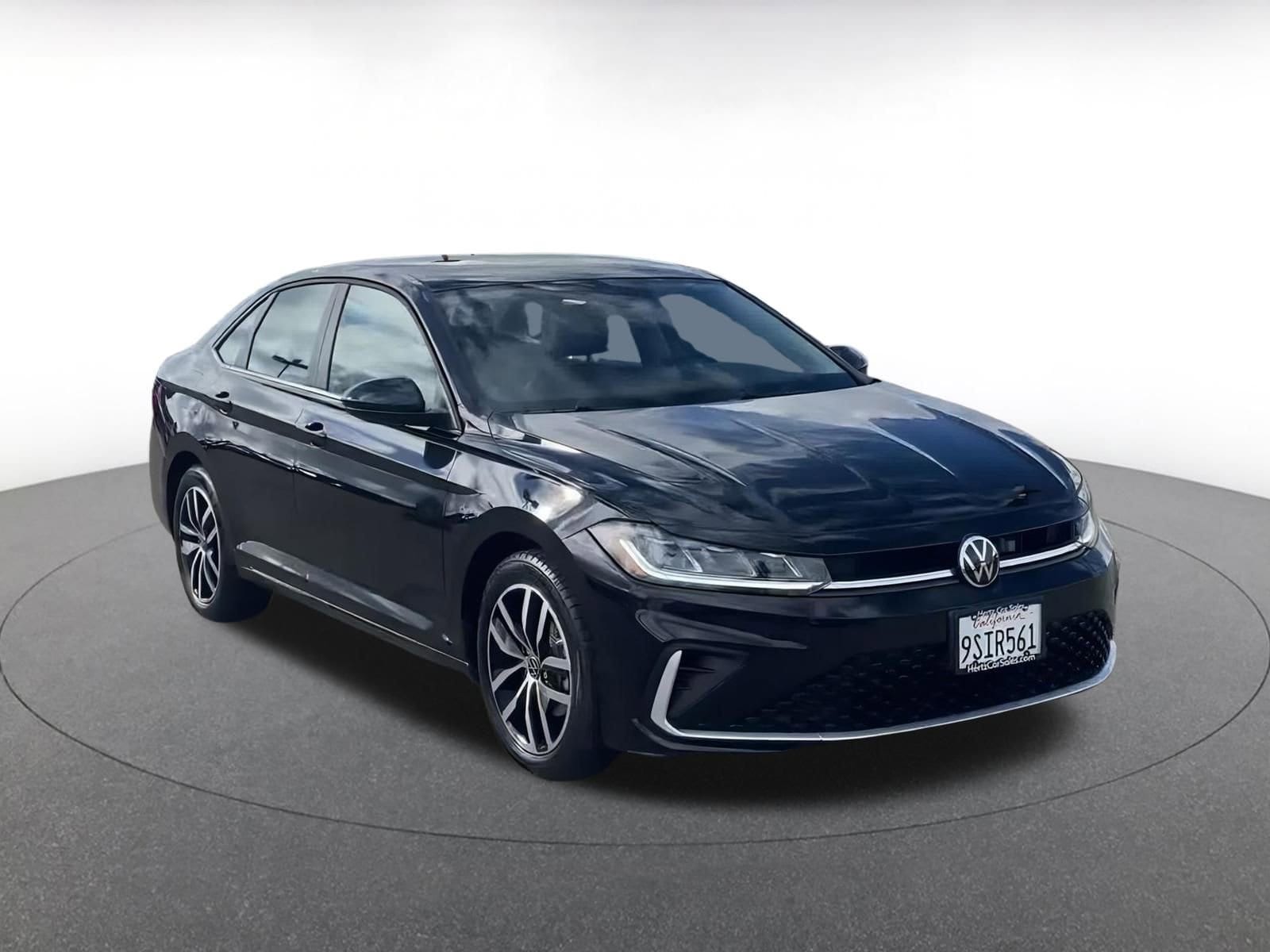 Thumbnail: 2025 Volkswagen Jetta - 3