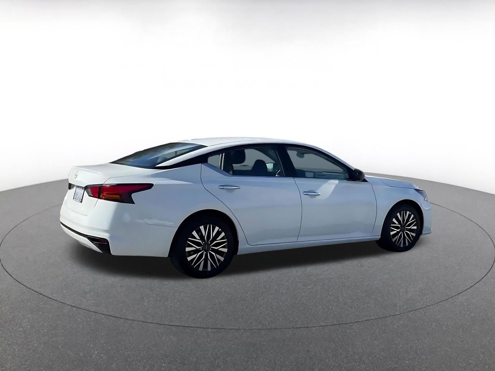 Thumbnail: 2025 Nissan Altima - 15