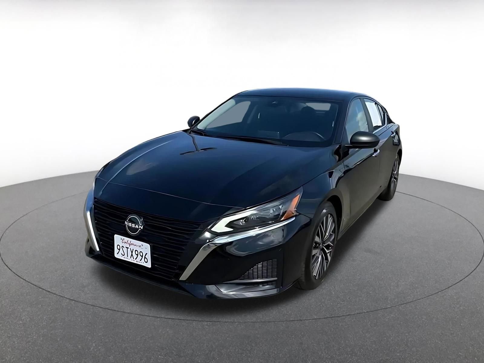 Thumbnail: 2025 Nissan Altima - 7
