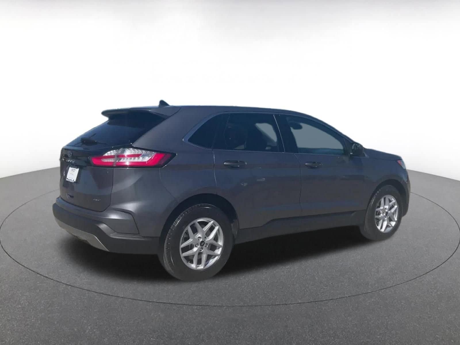 Thumbnail: 2024 Ford Edge - 15