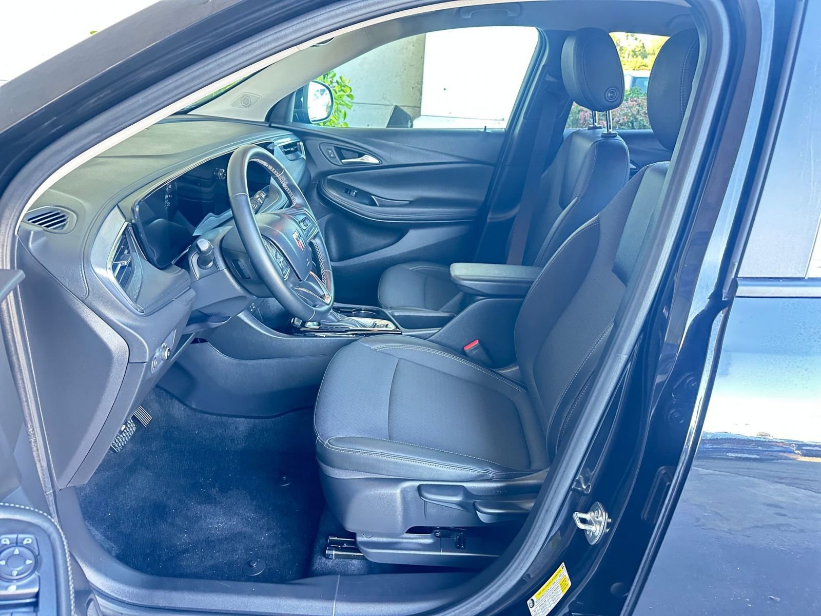 Thumbnail: 2025 Buick Encore GX - 27