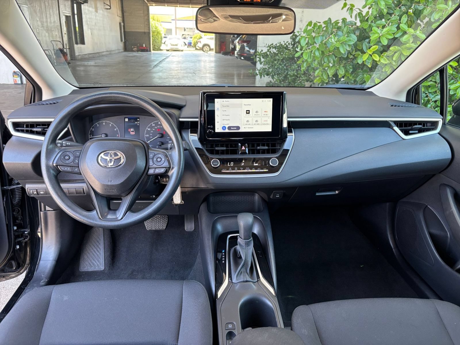 Thumbnail: 2025 Toyota Corolla - 32
