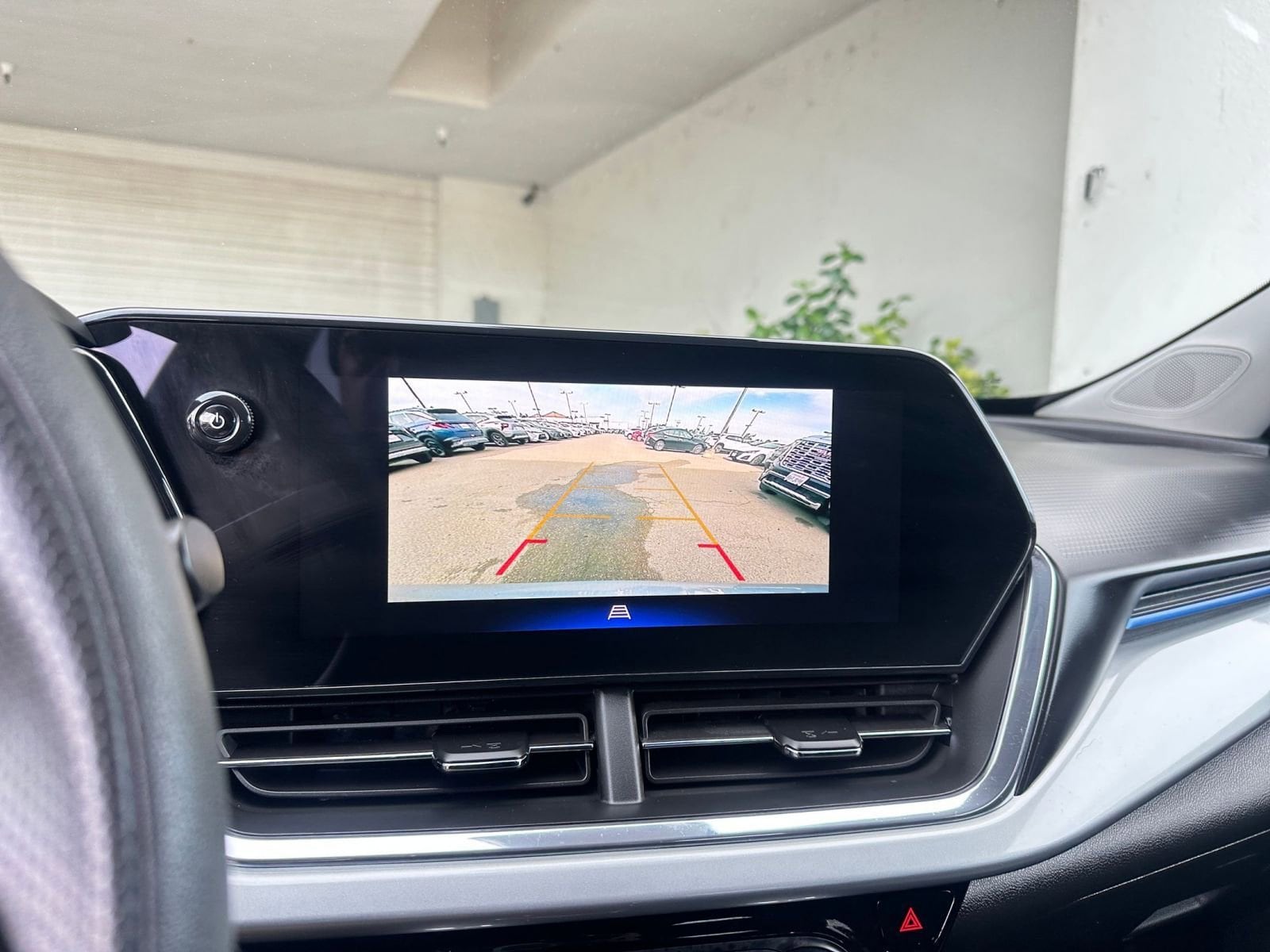 Thumbnail: 2025 Chevrolet Trax - 17