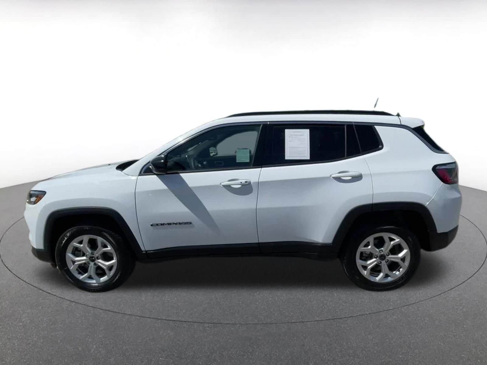 Thumbnail: 2025 Jeep Compass - 9