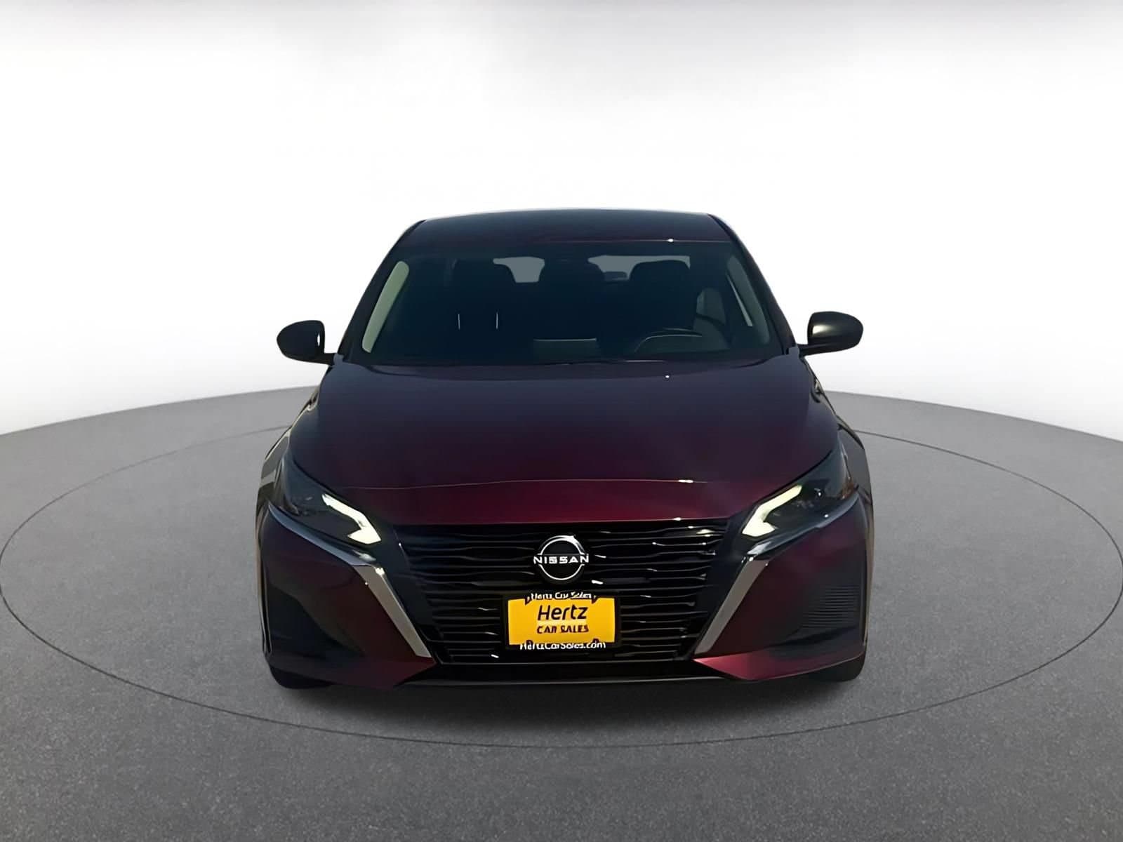 Thumbnail: 2025 Nissan Altima - 3