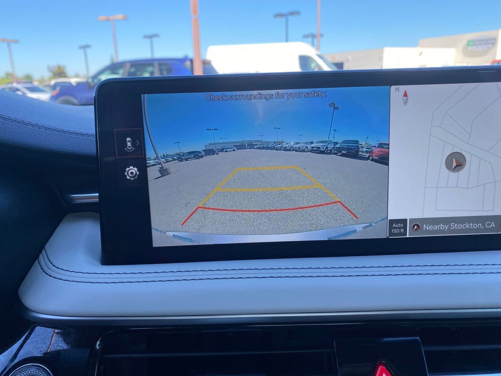 Thumbnail: 2025 Genesis G70 - 25