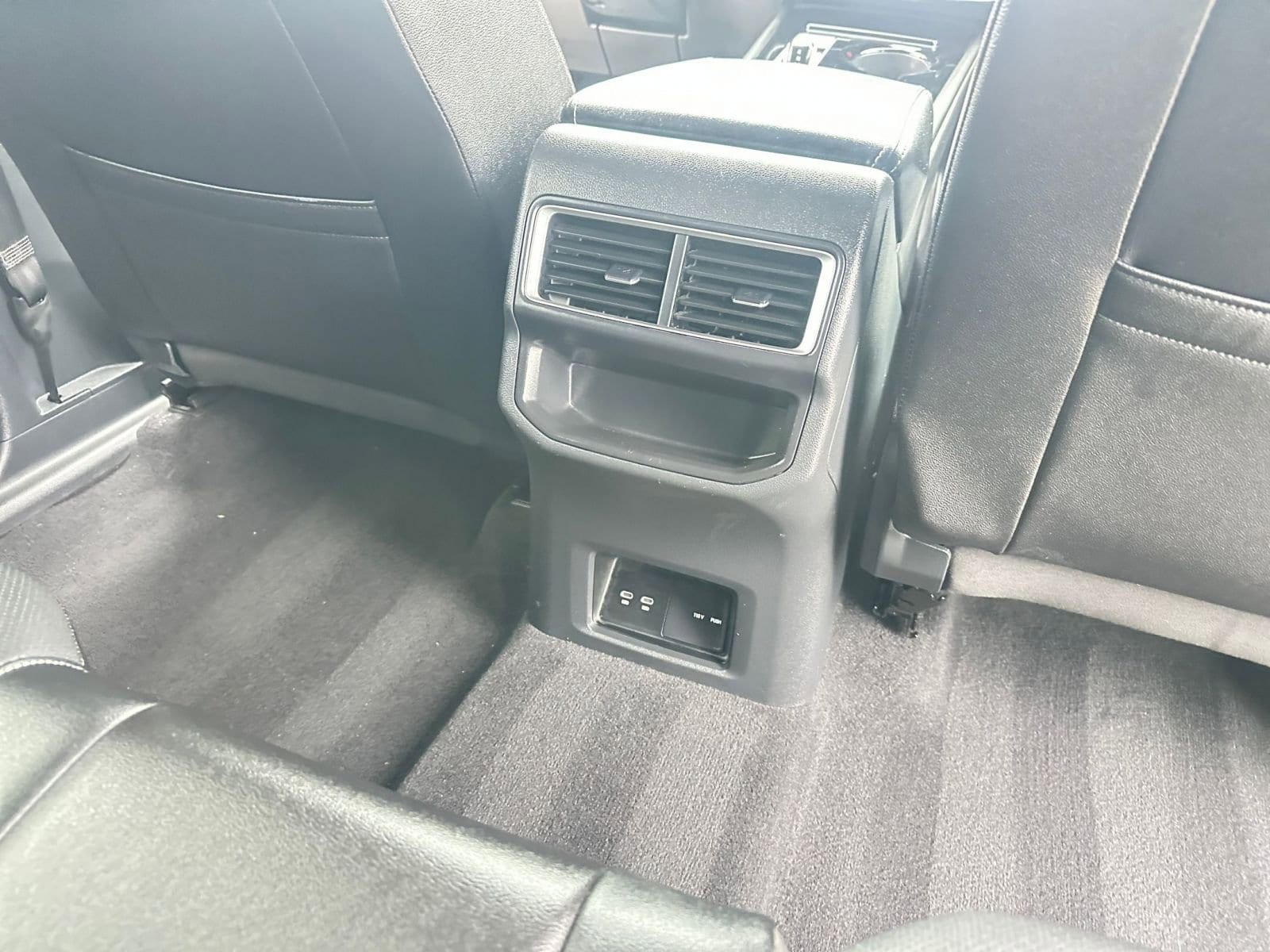 Thumbnail: 2025 Volkswagen Atlas - 24