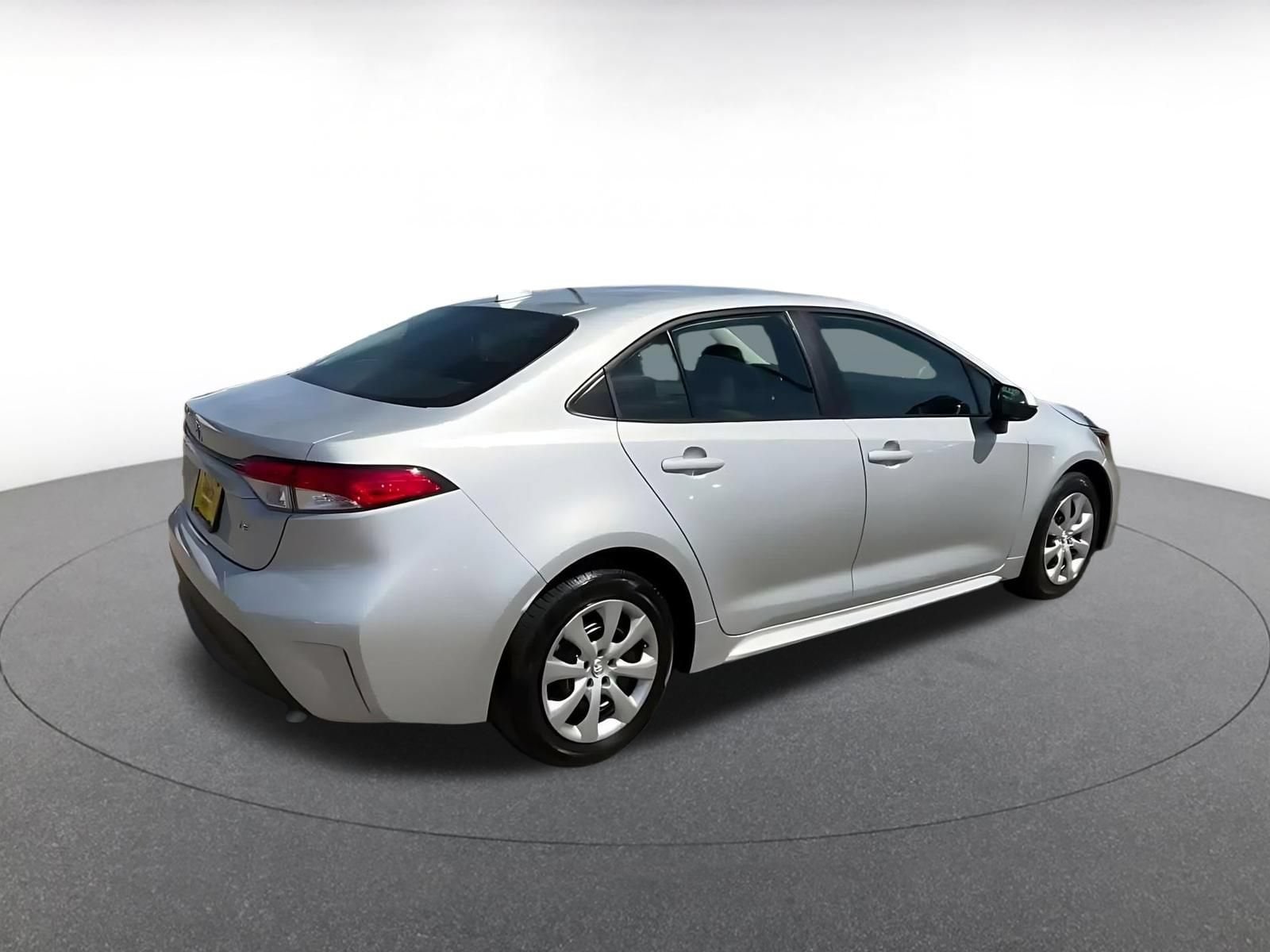 Thumbnail: 2025 Toyota Corolla - 13