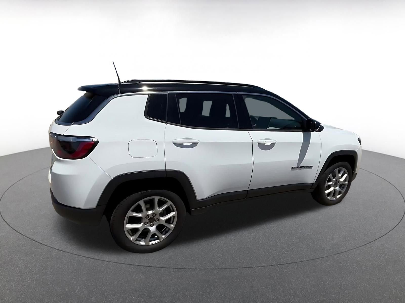 Thumbnail: 2025 Jeep Compass - 14
