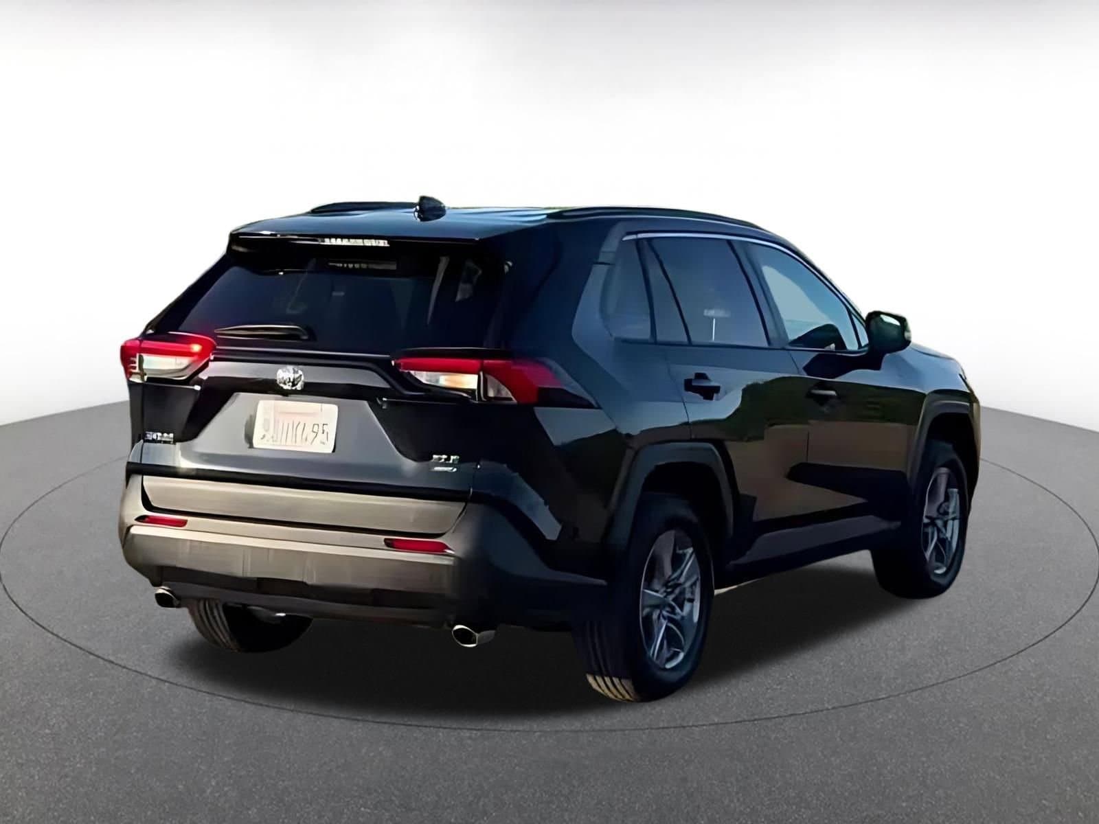 Thumbnail: 2025 Toyota RAV4 - 2