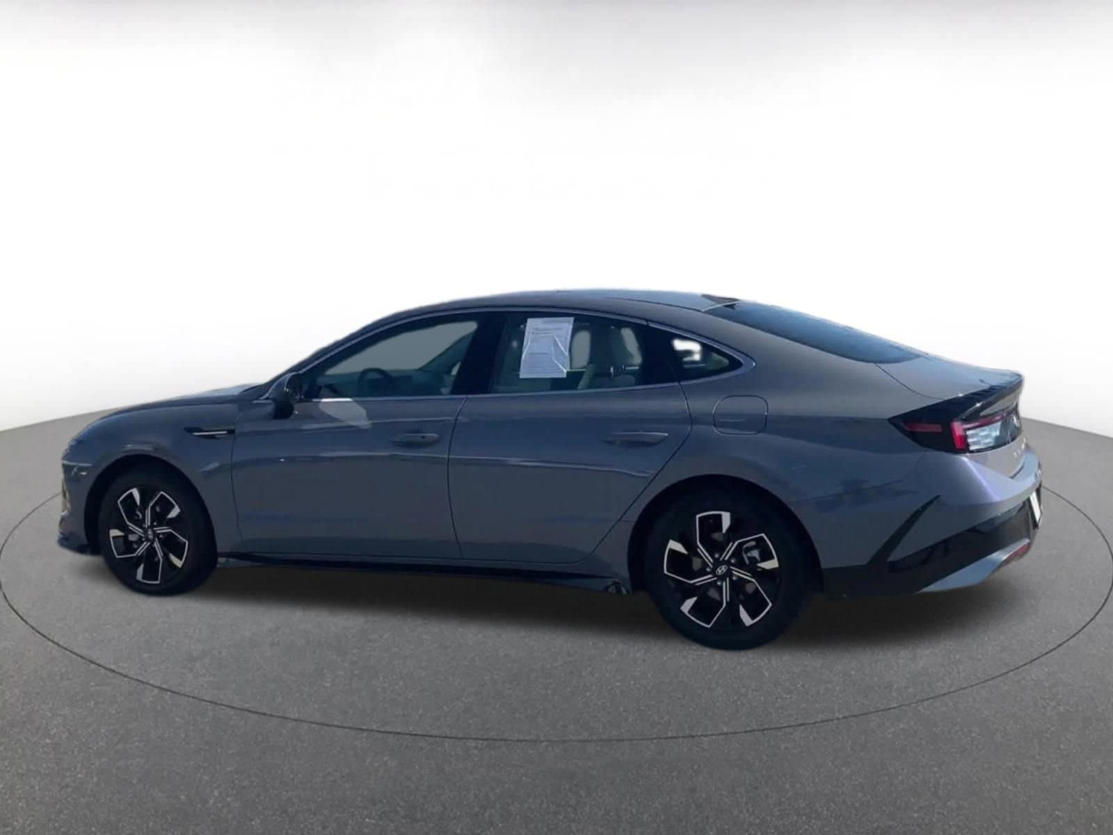 Thumbnail: 2025 Hyundai Sonata - 9