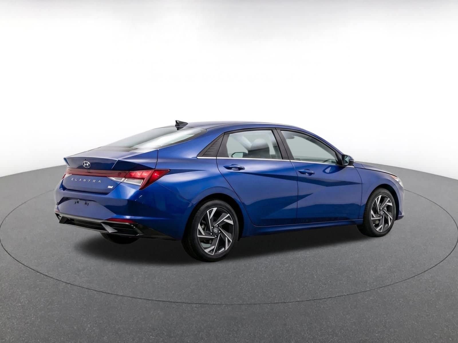 Thumbnail: 2025 Hyundai Elantra - 9