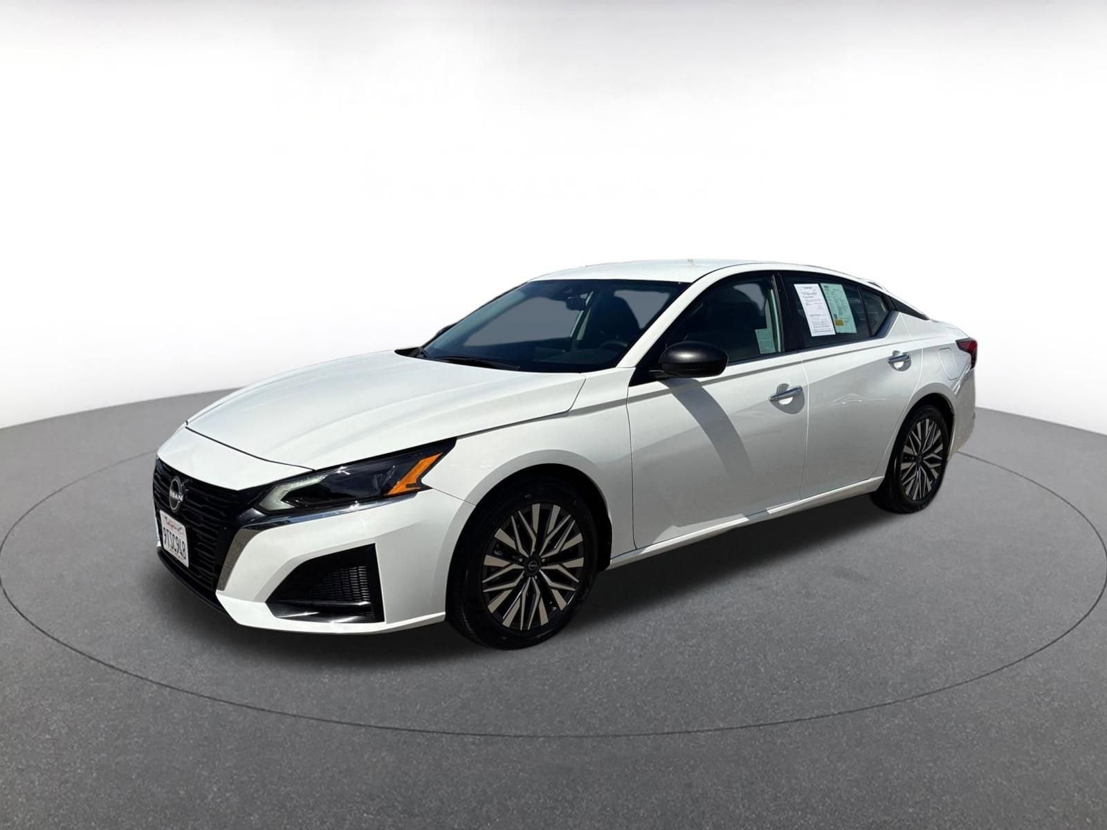 Thumbnail: 2025 Nissan Altima - 4