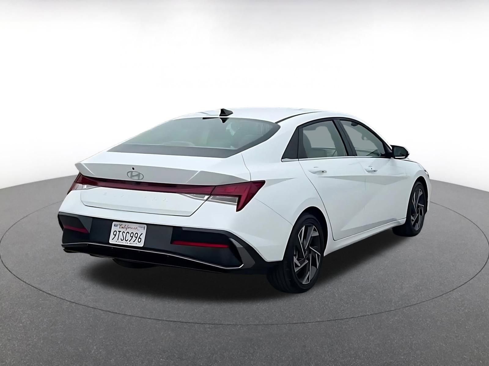 Thumbnail: 2025 Hyundai Elantra - 12