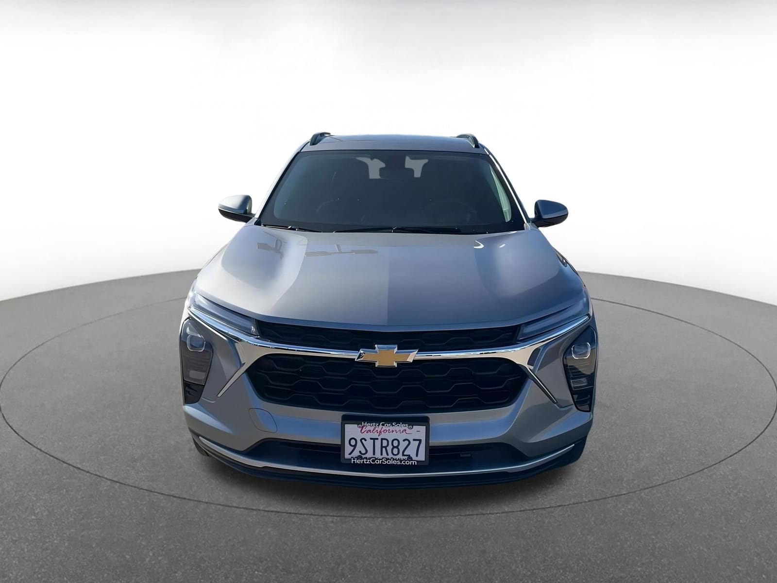 Thumbnail: 2025 Chevrolet Trax - 4