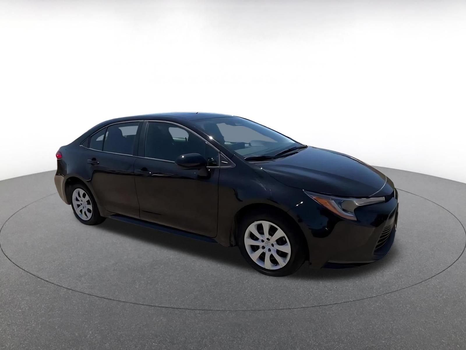 Thumbnail: 2025 Toyota Corolla - 2