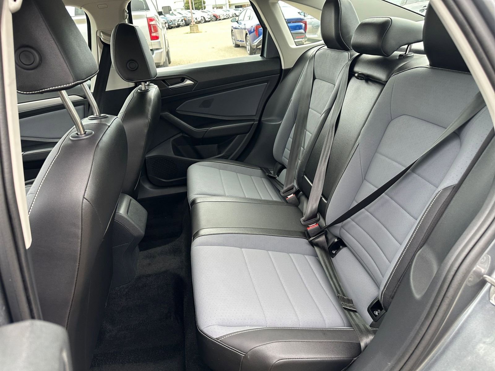 Thumbnail: 2025 Volkswagen Jetta - 25