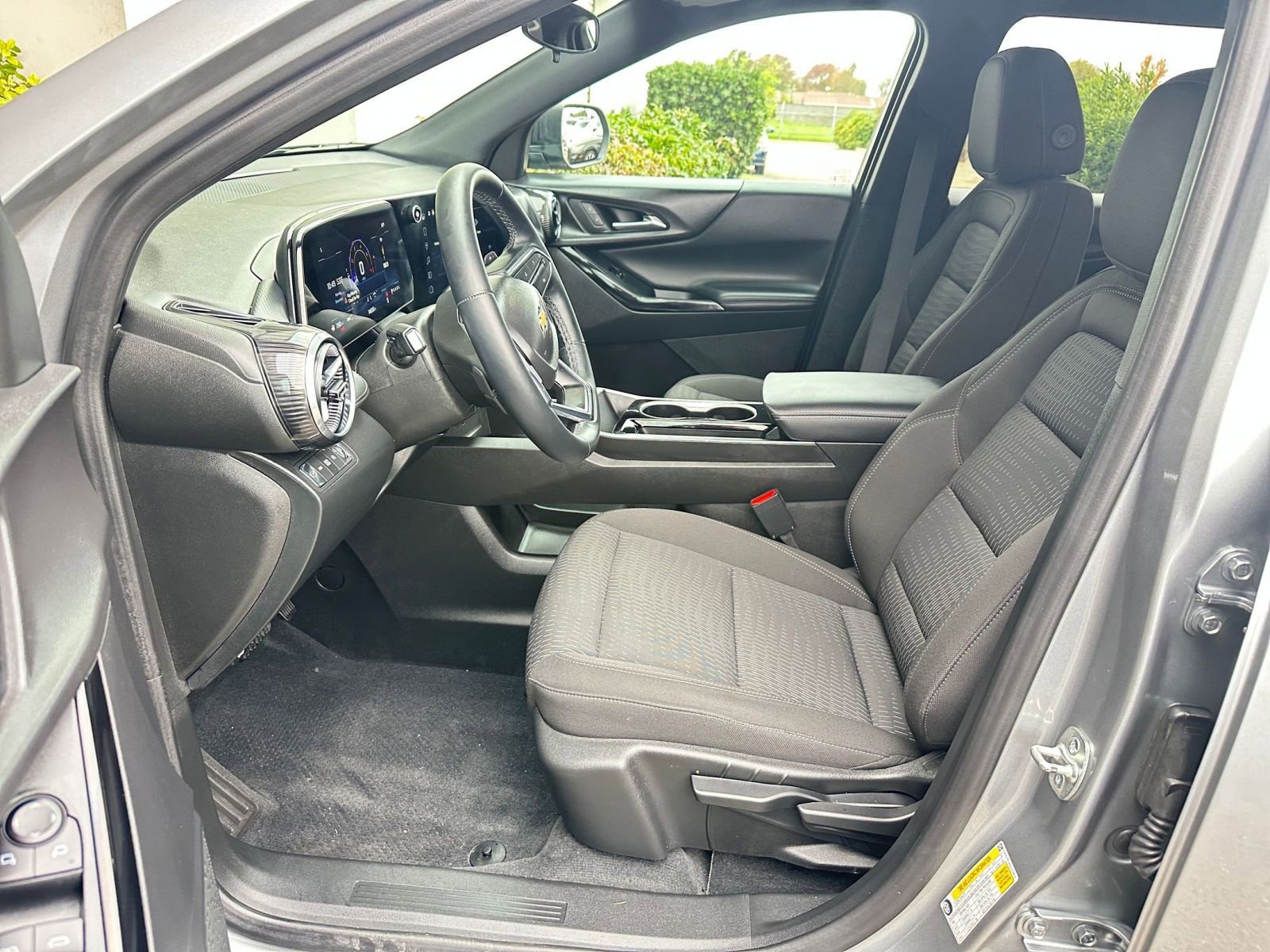 Thumbnail: 2025 Chevrolet Equinox - 28