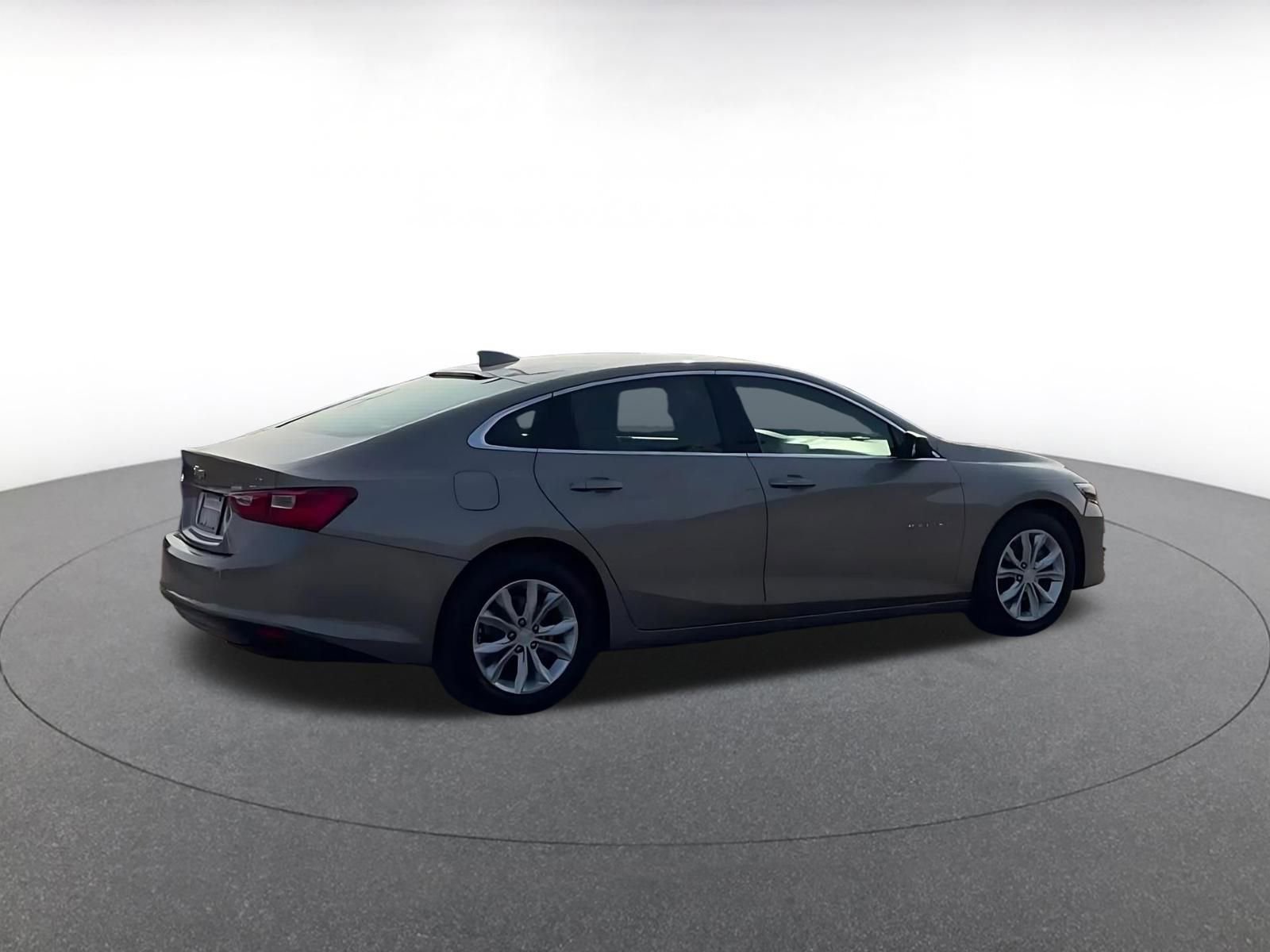 Thumbnail: 2023 Chevrolet Malibu - 15