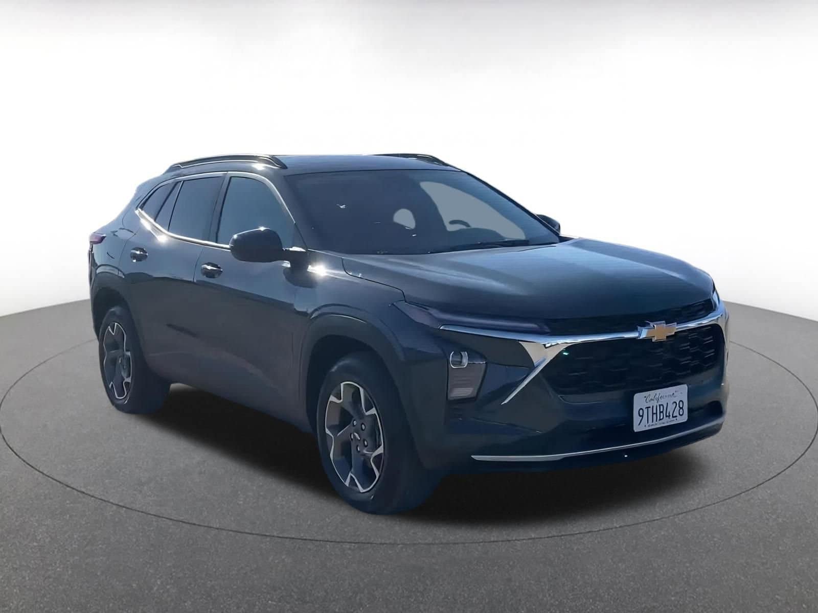 Thumbnail: 2025 Chevrolet Trax - 8