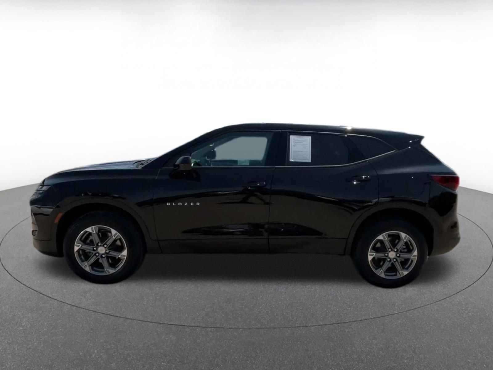 Thumbnail: 2026 Chevrolet Blazer - 9