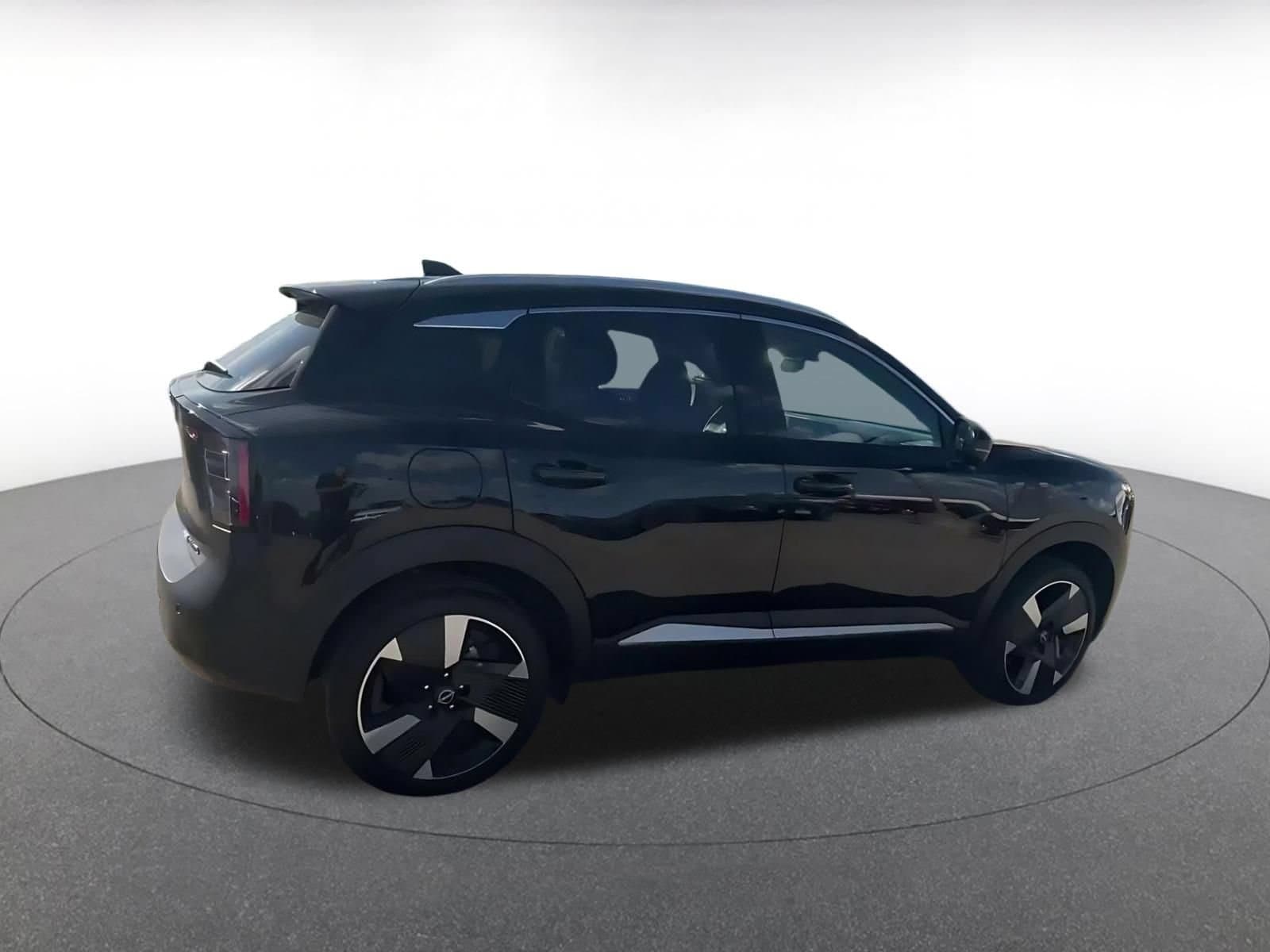 Thumbnail: 2026 Nissan Kicks - 14