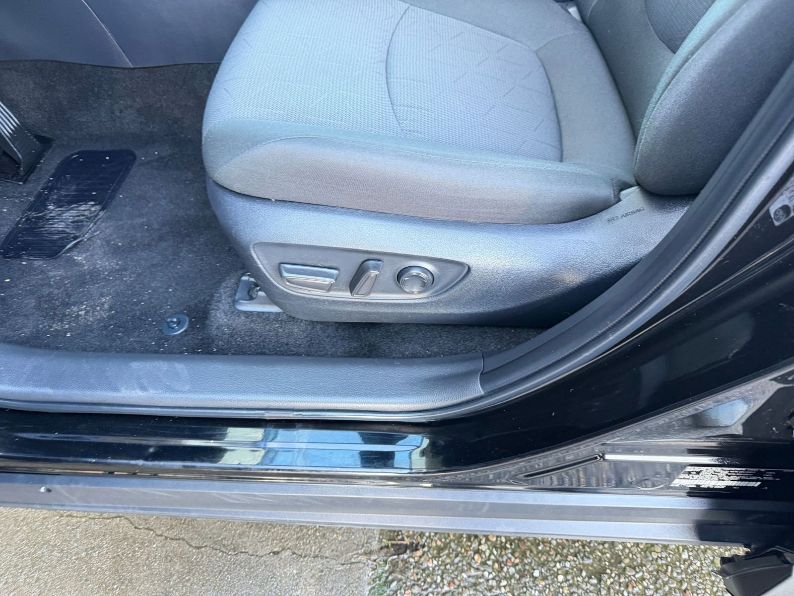 Thumbnail: 2025 Toyota RAV4 - 22