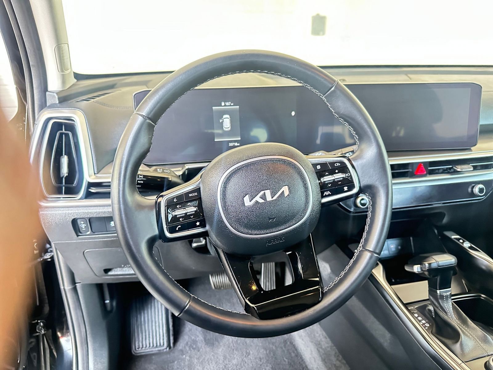 Thumbnail: 2024 Kia Sorento - 28