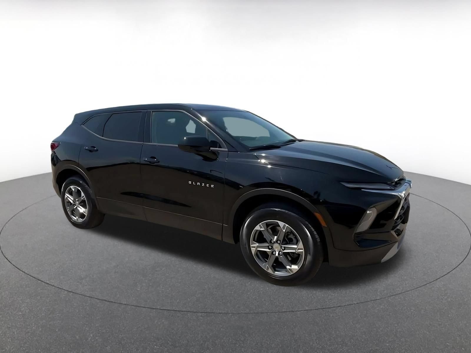 Thumbnail: 2026 Chevrolet Blazer - 2
