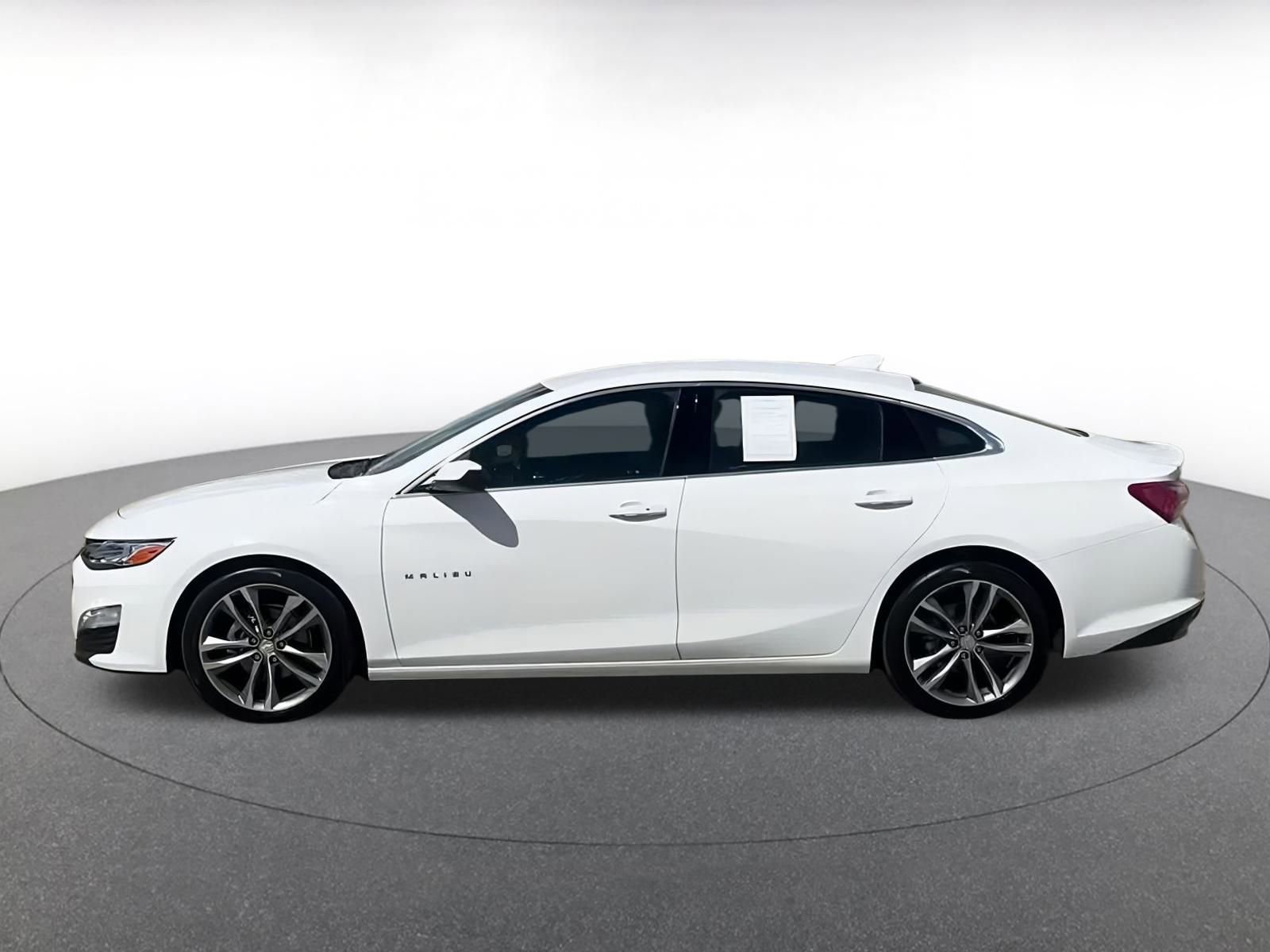 Thumbnail: 2024 Chevrolet Malibu - 9