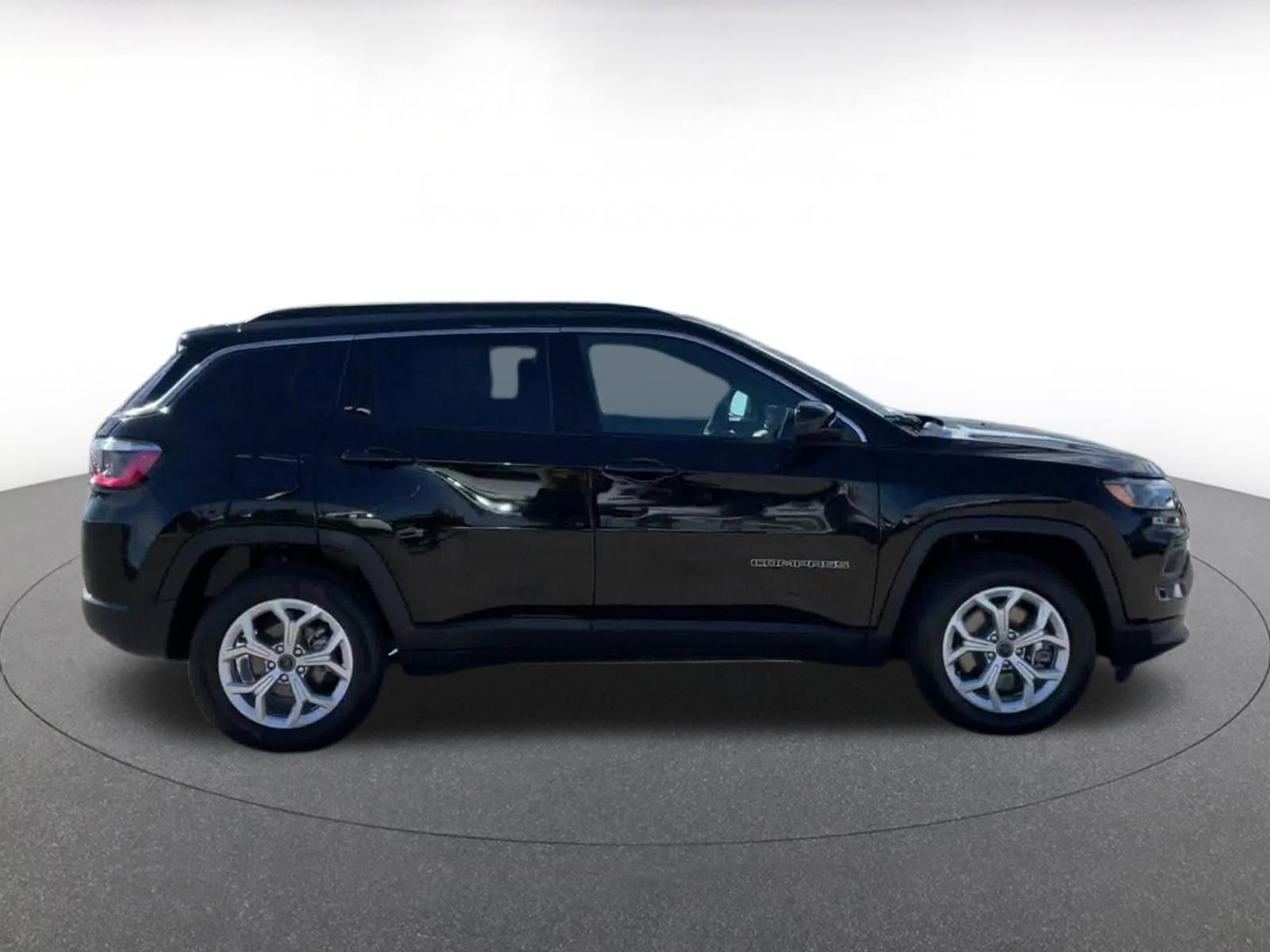 Thumbnail: 2025 Jeep Compass - 16