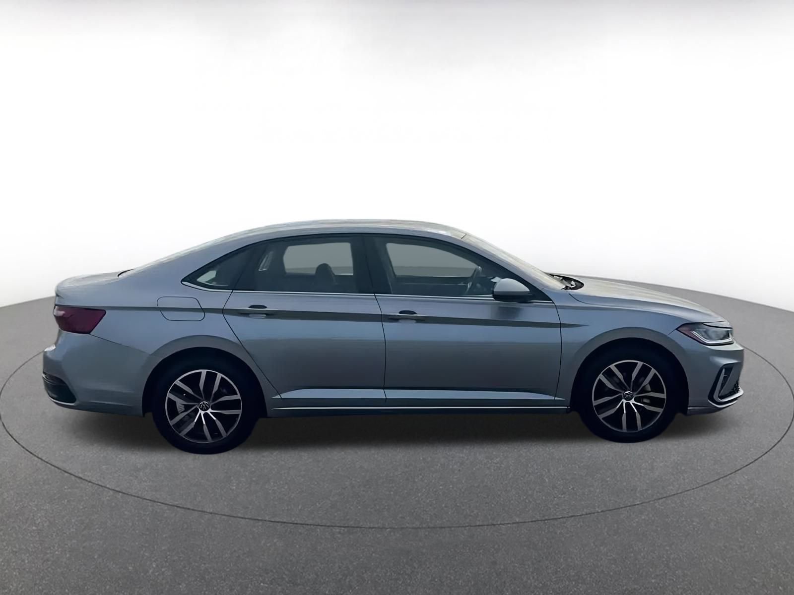 Thumbnail: 2025 Volkswagen Jetta - 16