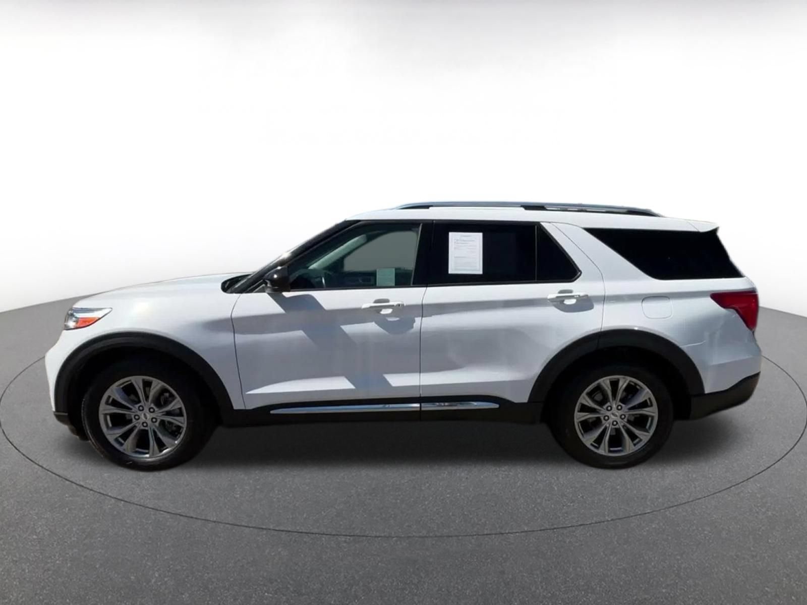 Thumbnail: 2023 Ford Explorer - 8