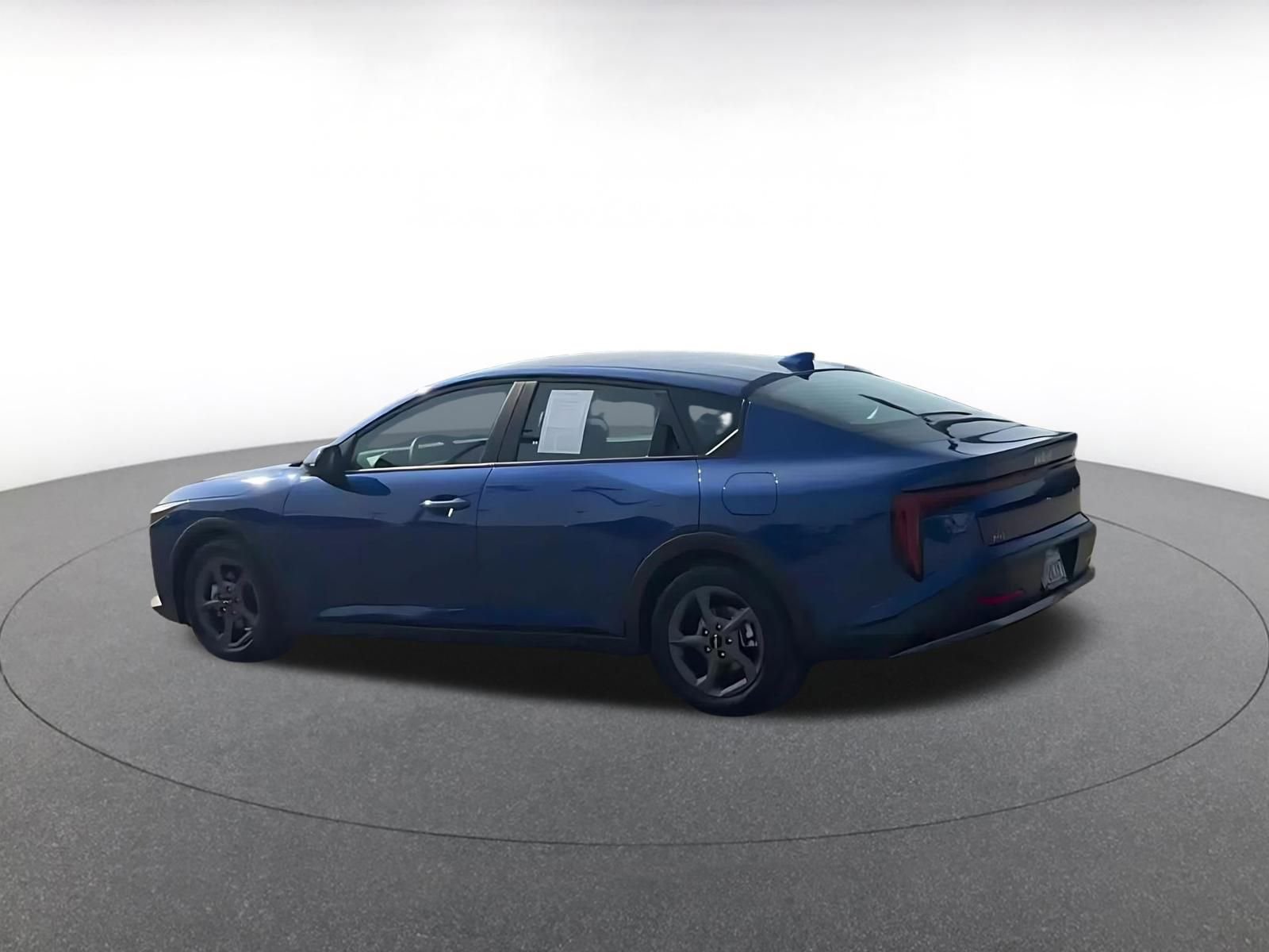 Thumbnail: 2025 Kia K4 - 10