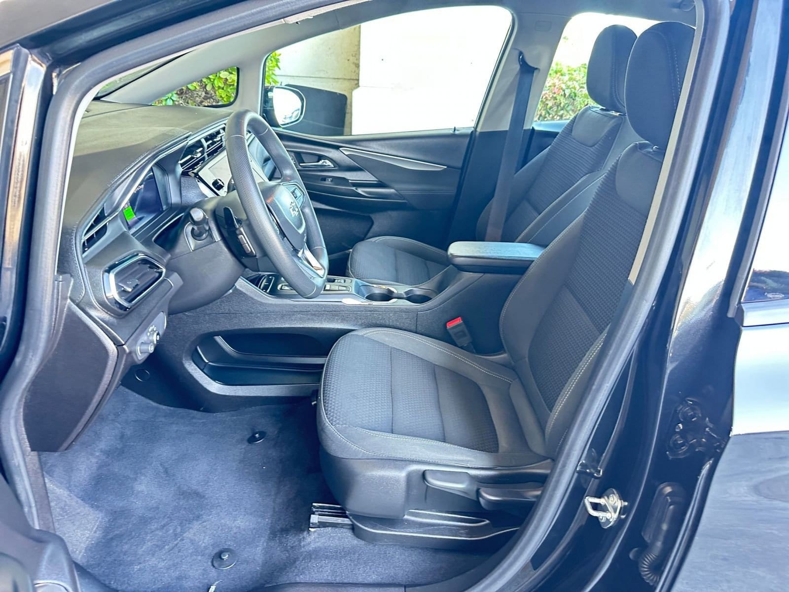 Thumbnail: 2023 Chevrolet Bolt EV - 31
