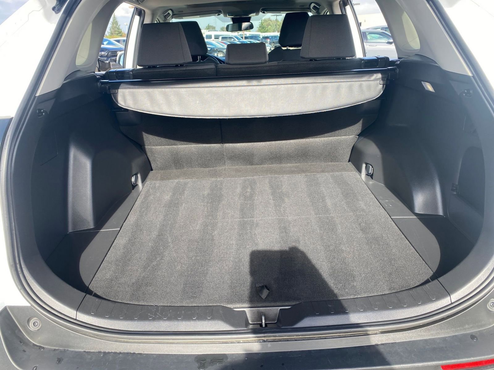 Thumbnail: 2025 Toyota RAV4 - 31