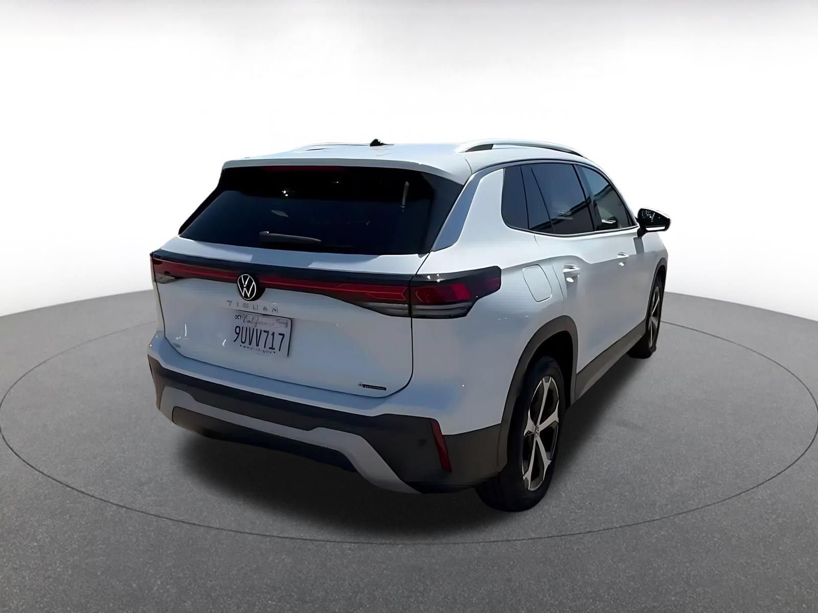 Thumbnail: 2026 Volkswagen Tiguan - 13