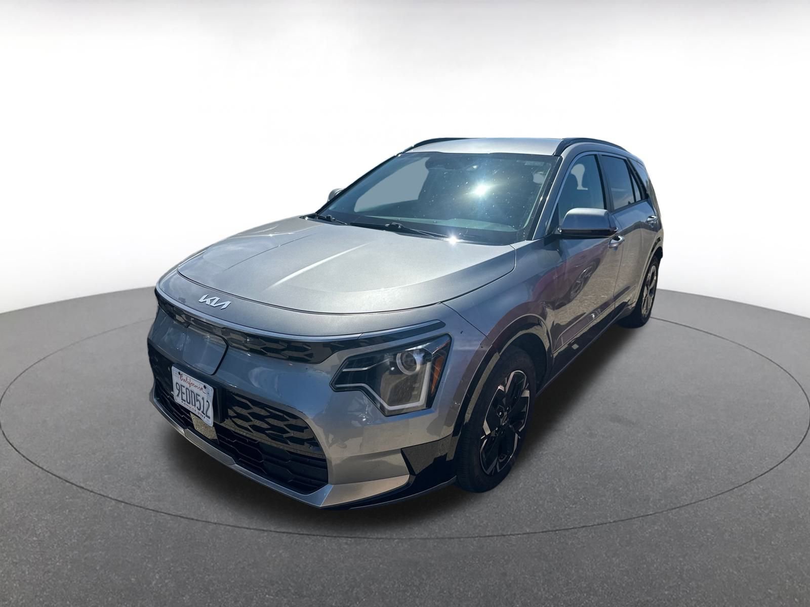 Thumbnail: 2023 Kia Niro - 3
