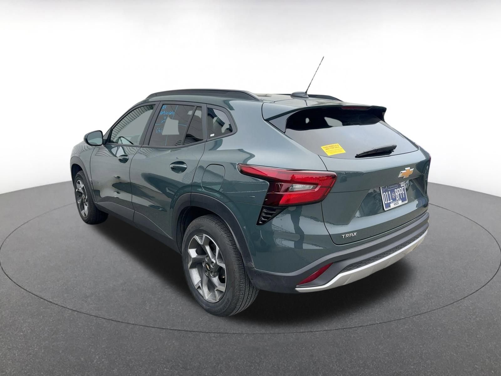 Thumbnail: 2025 Chevrolet Trax - 3