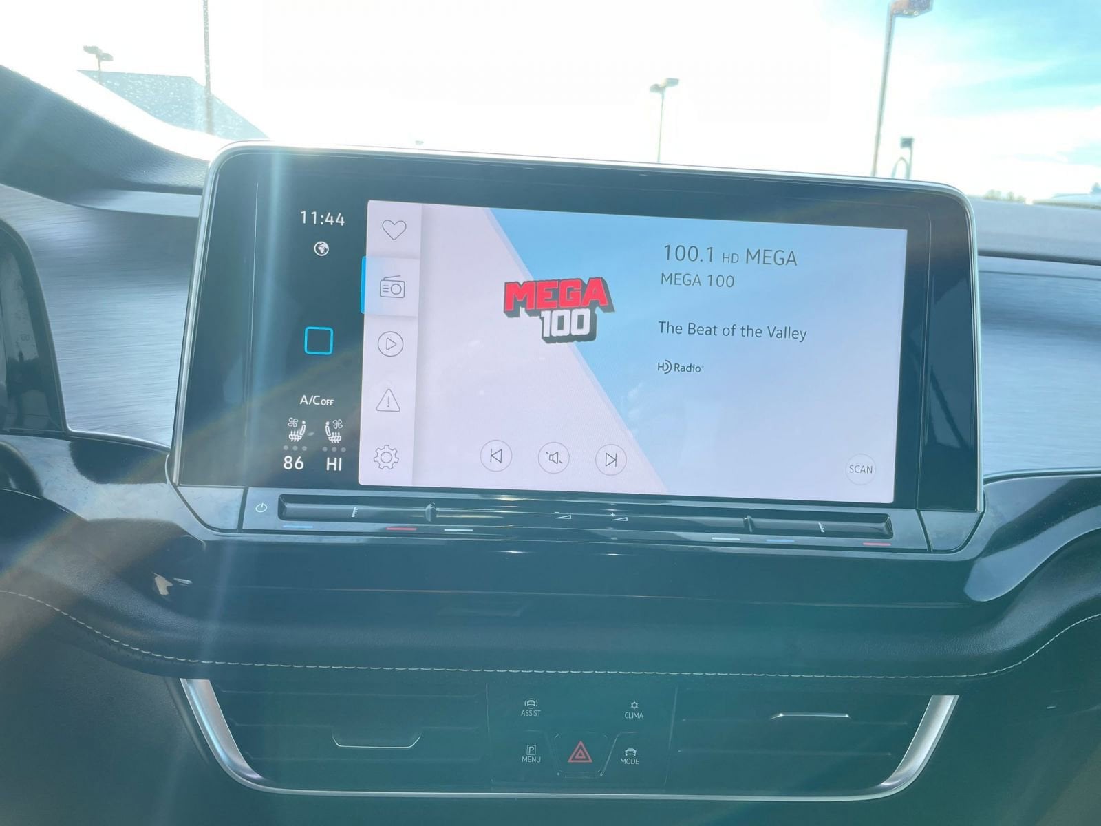 Thumbnail: 2025 Volkswagen Atlas - 18