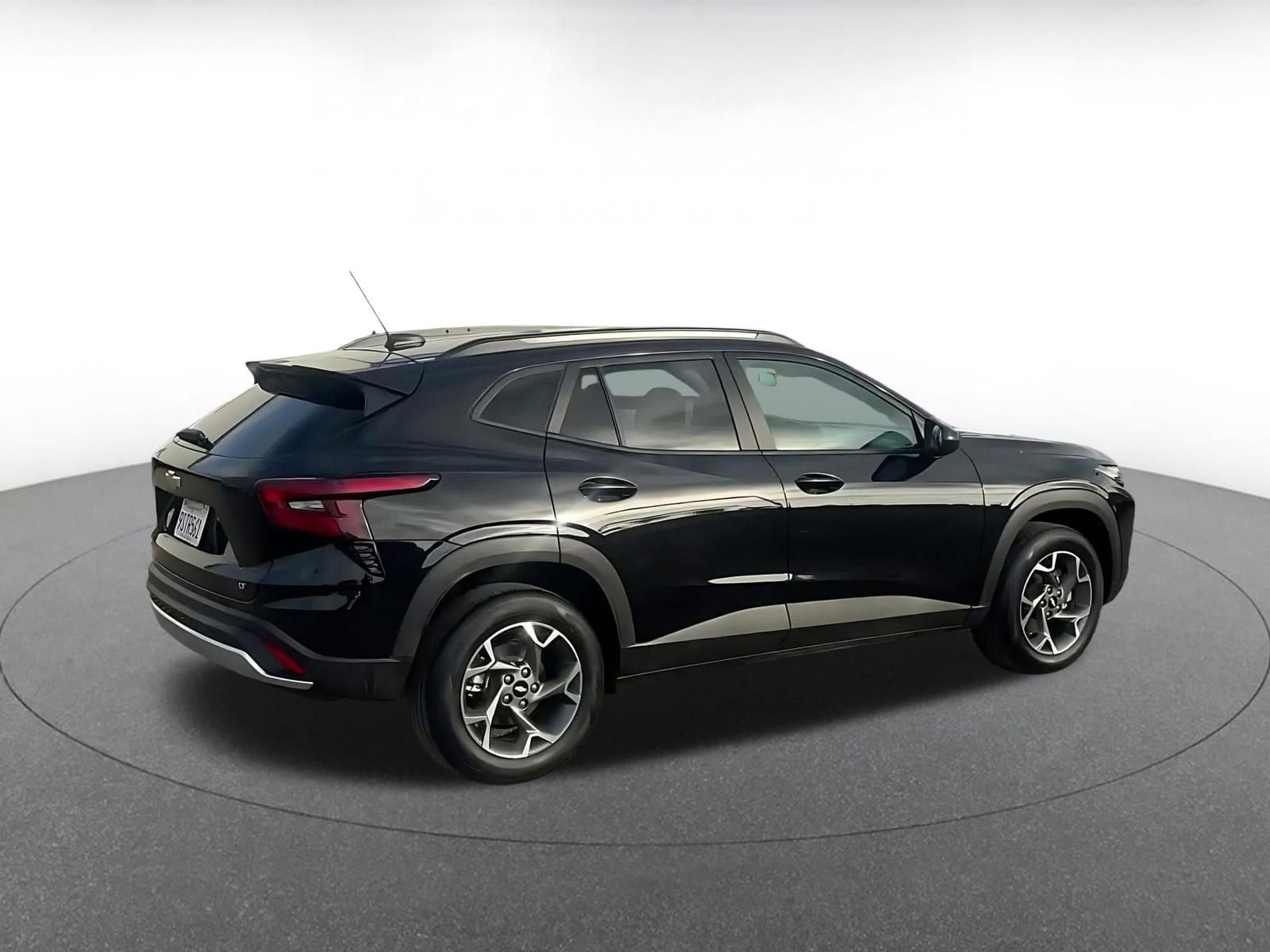 Thumbnail: 2025 Chevrolet Trax - 15