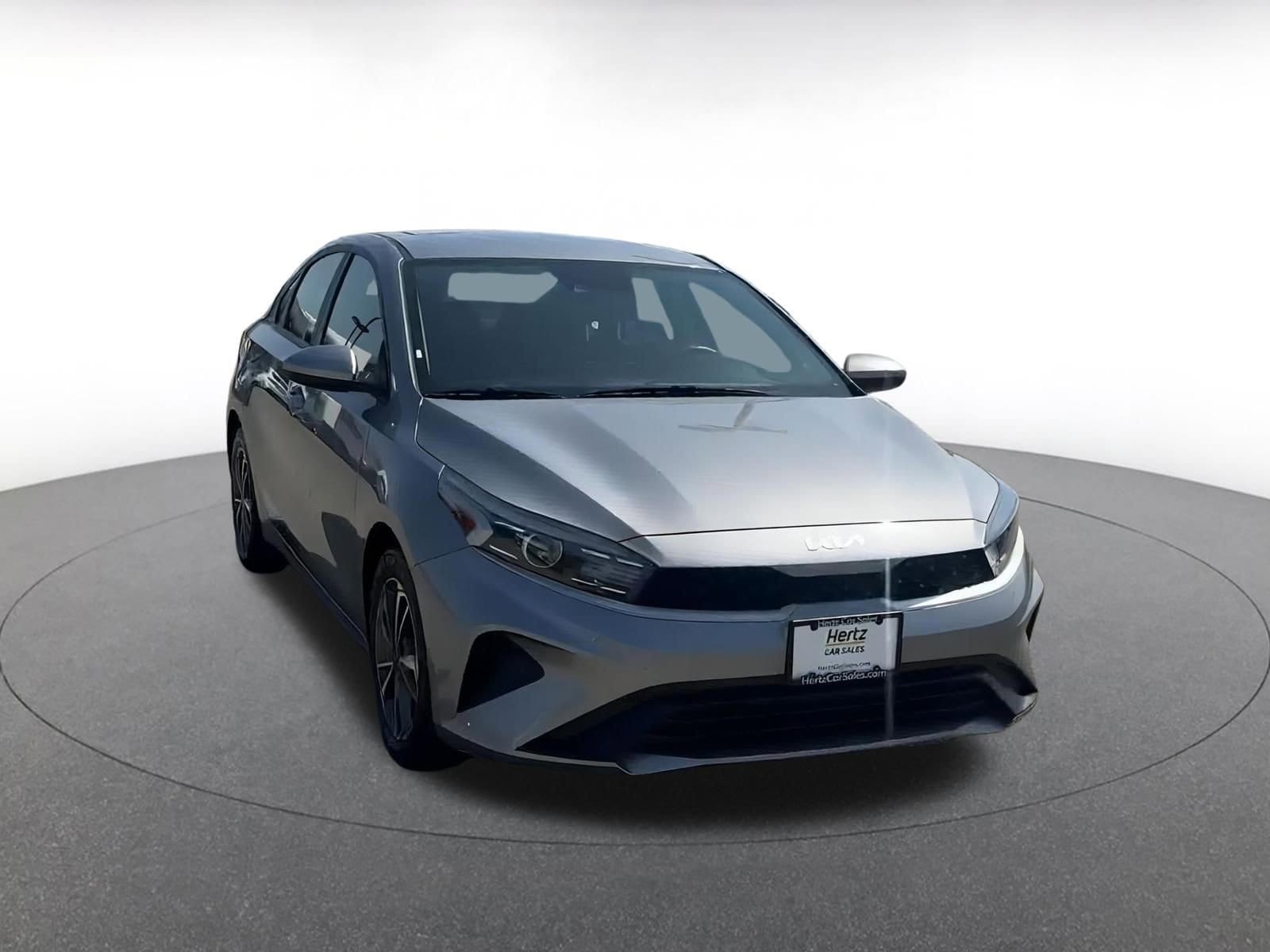 Thumbnail: 2024 Kia Forte - 3