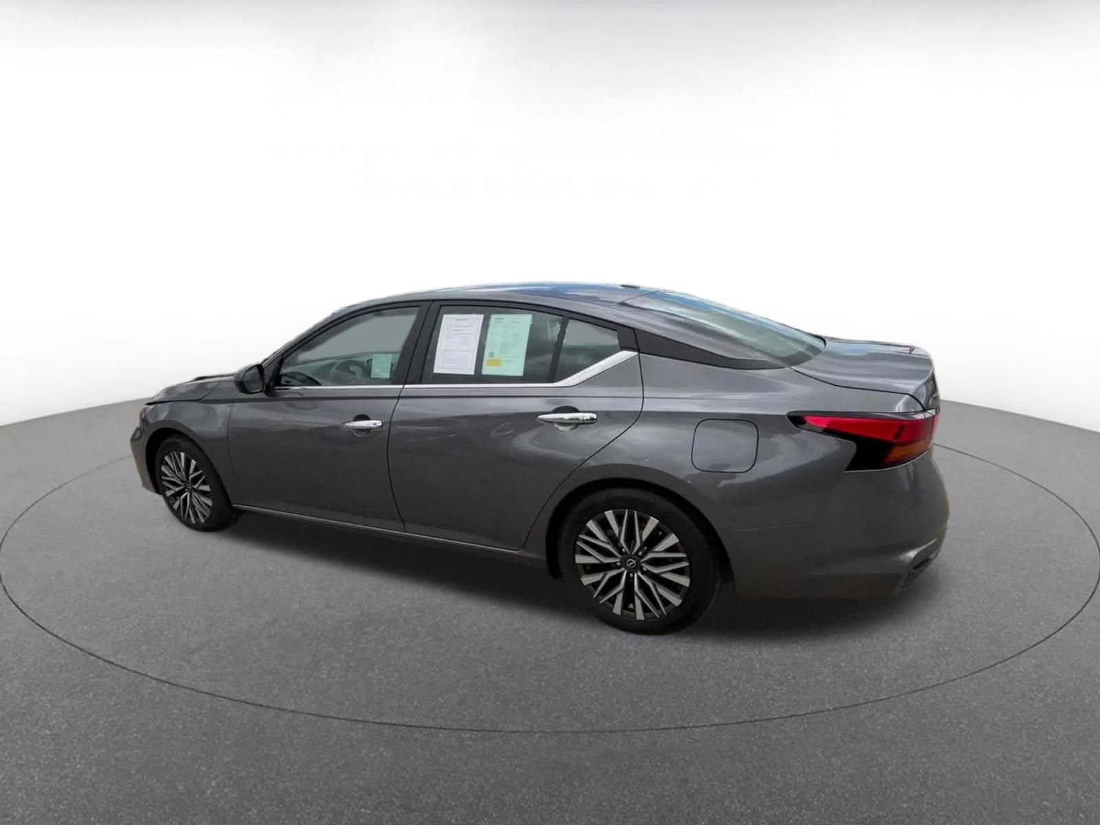 Thumbnail: 2025 Nissan Altima - 10