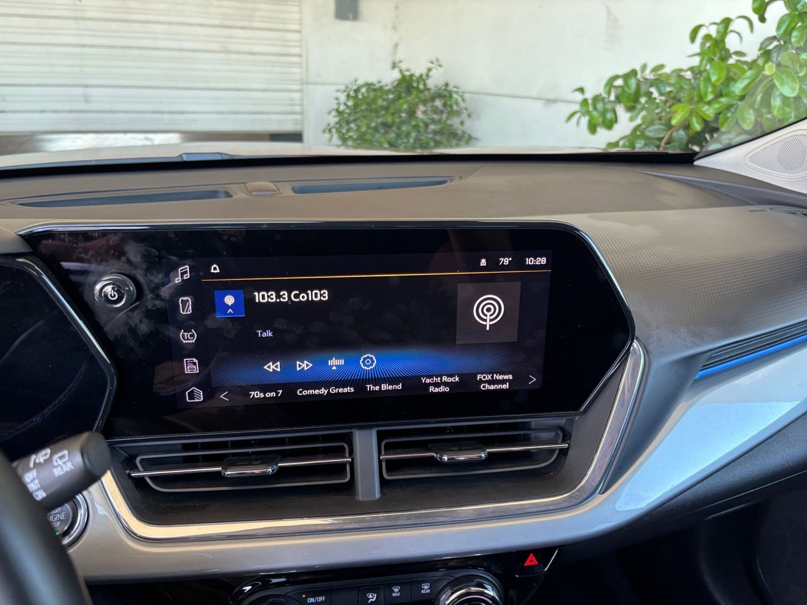 Thumbnail: 2025 Chevrolet Trax - 20