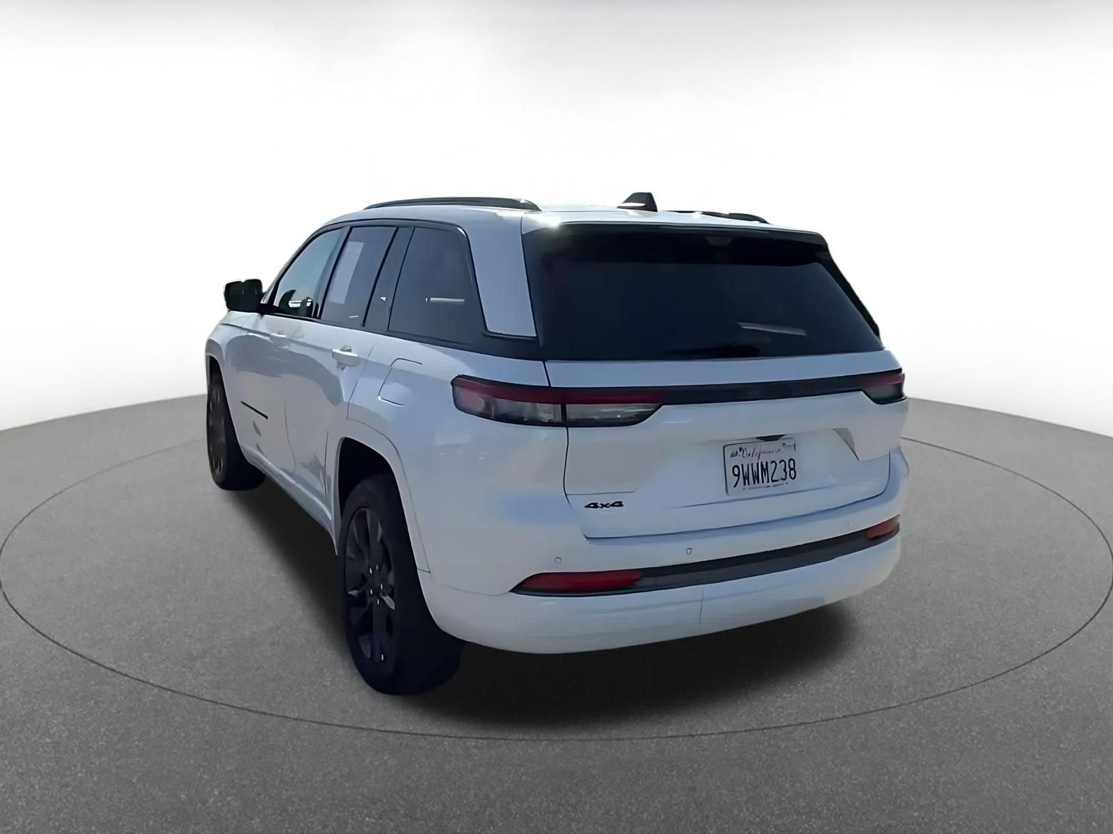 Thumbnail: 2026 Jeep Grand Cherokee - 10