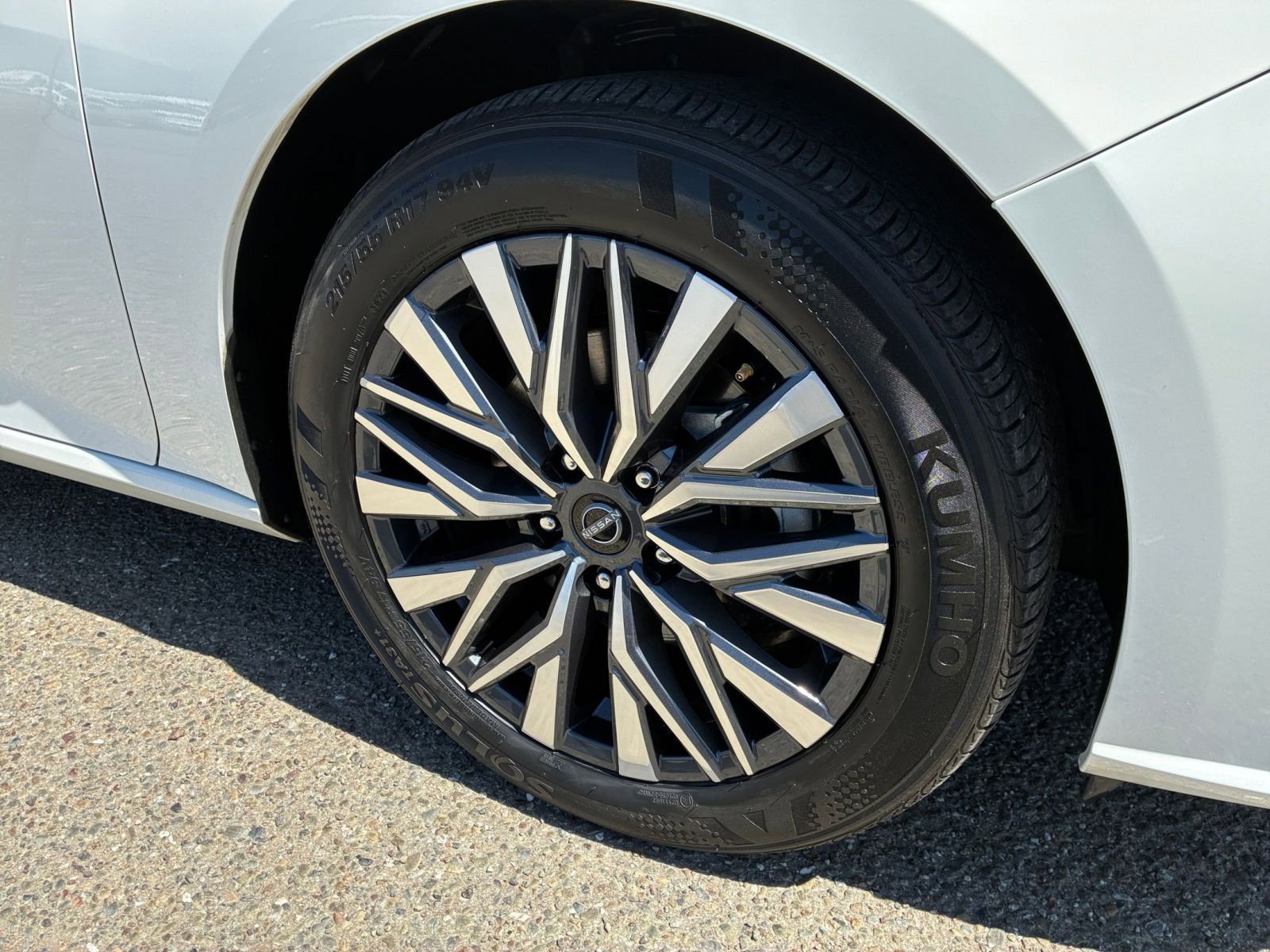 Thumbnail: 2025 Nissan Altima - 31