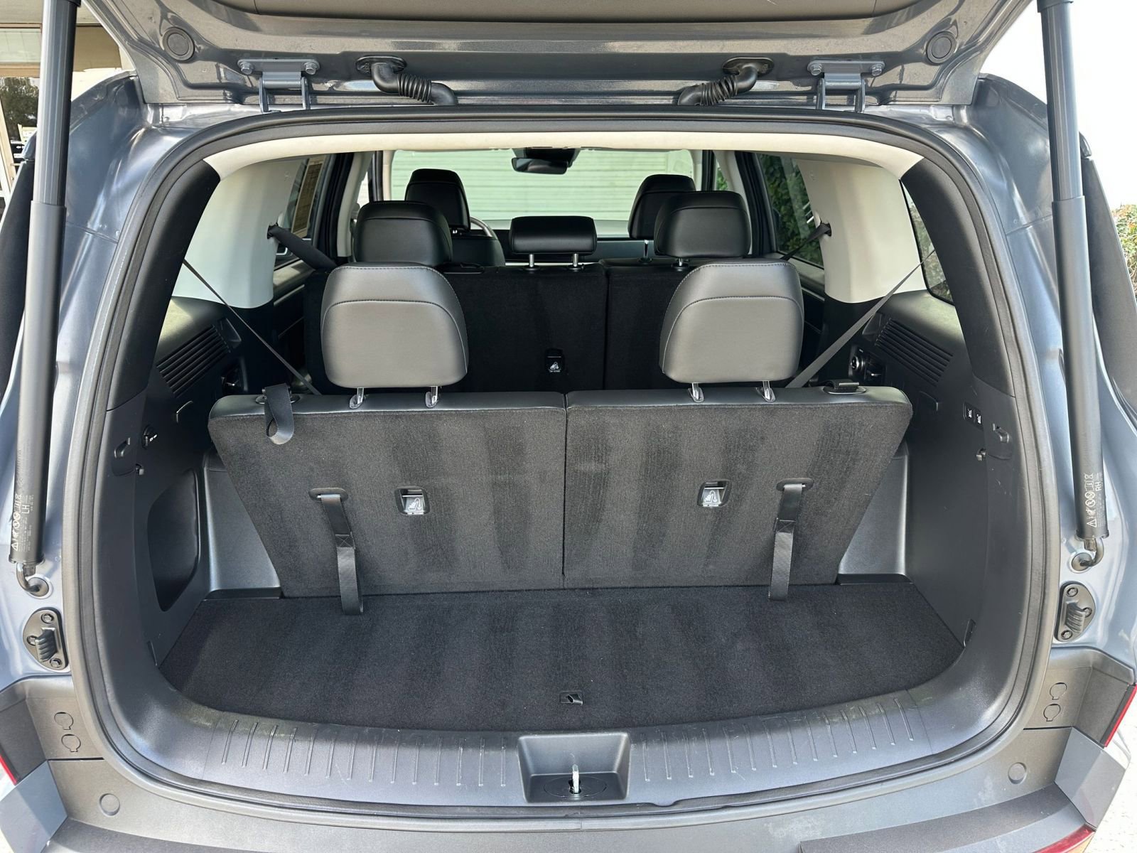 Thumbnail: 2025 Hyundai Santa Fe - 33