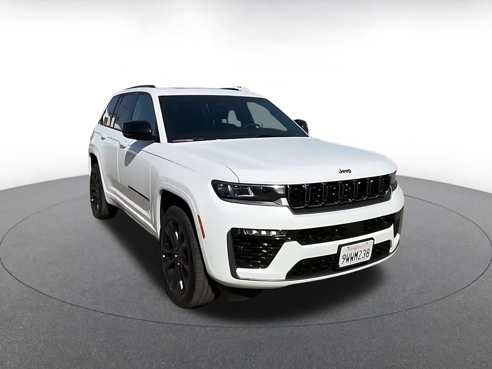 Thumbnail: 2026 Jeep Grand Cherokee - 3