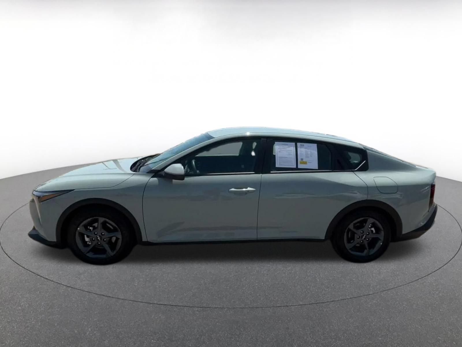 Thumbnail: 2026 Kia K4 - 9